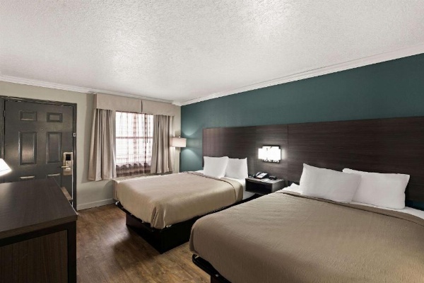 Quality Inn image 18